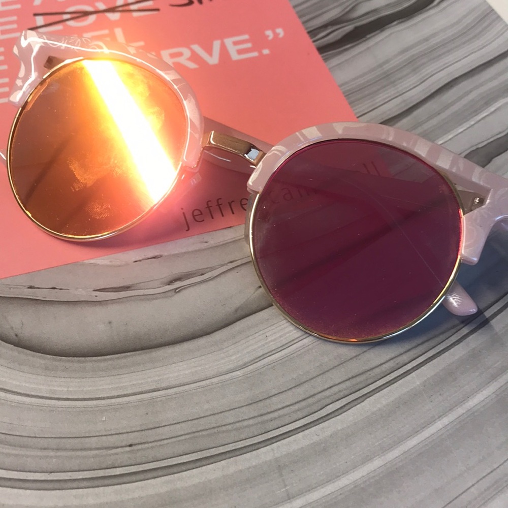 Round sunglasses